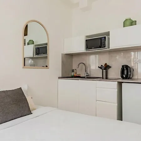 Cosy - Port De * Ницца